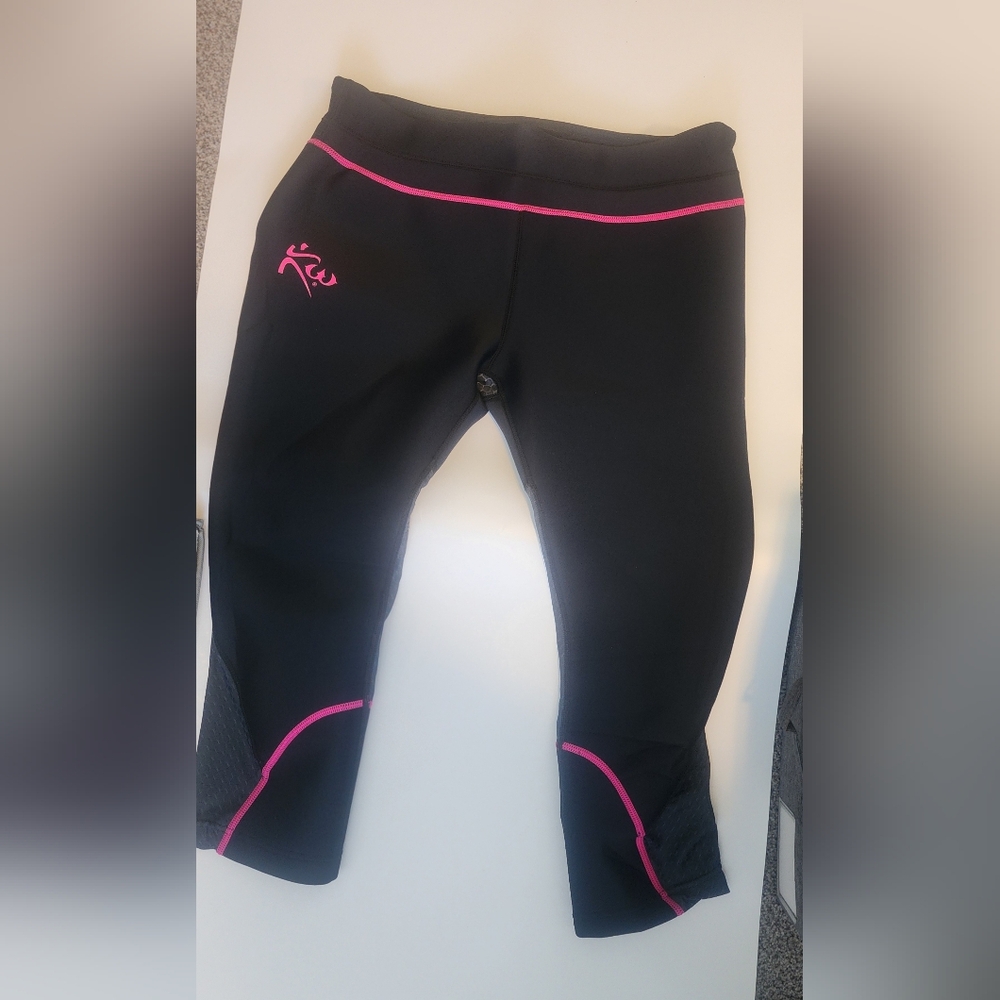 Black & pink sauna Capri pants